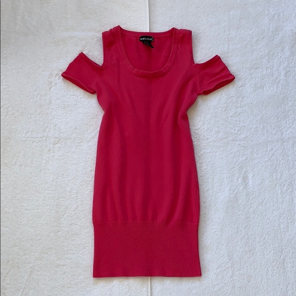 Cold Shoulder Tunic Top - Picture 6 of 7